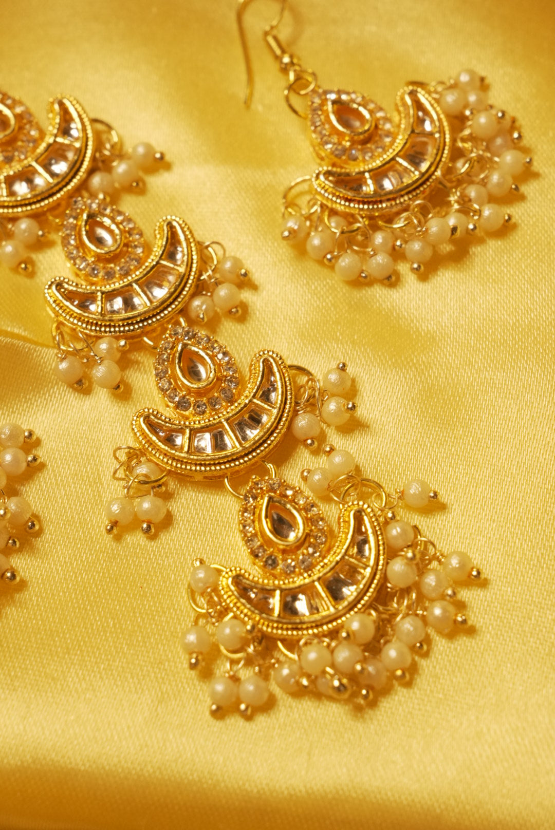 Diya Baati ~ Maang Tikka & Earrings