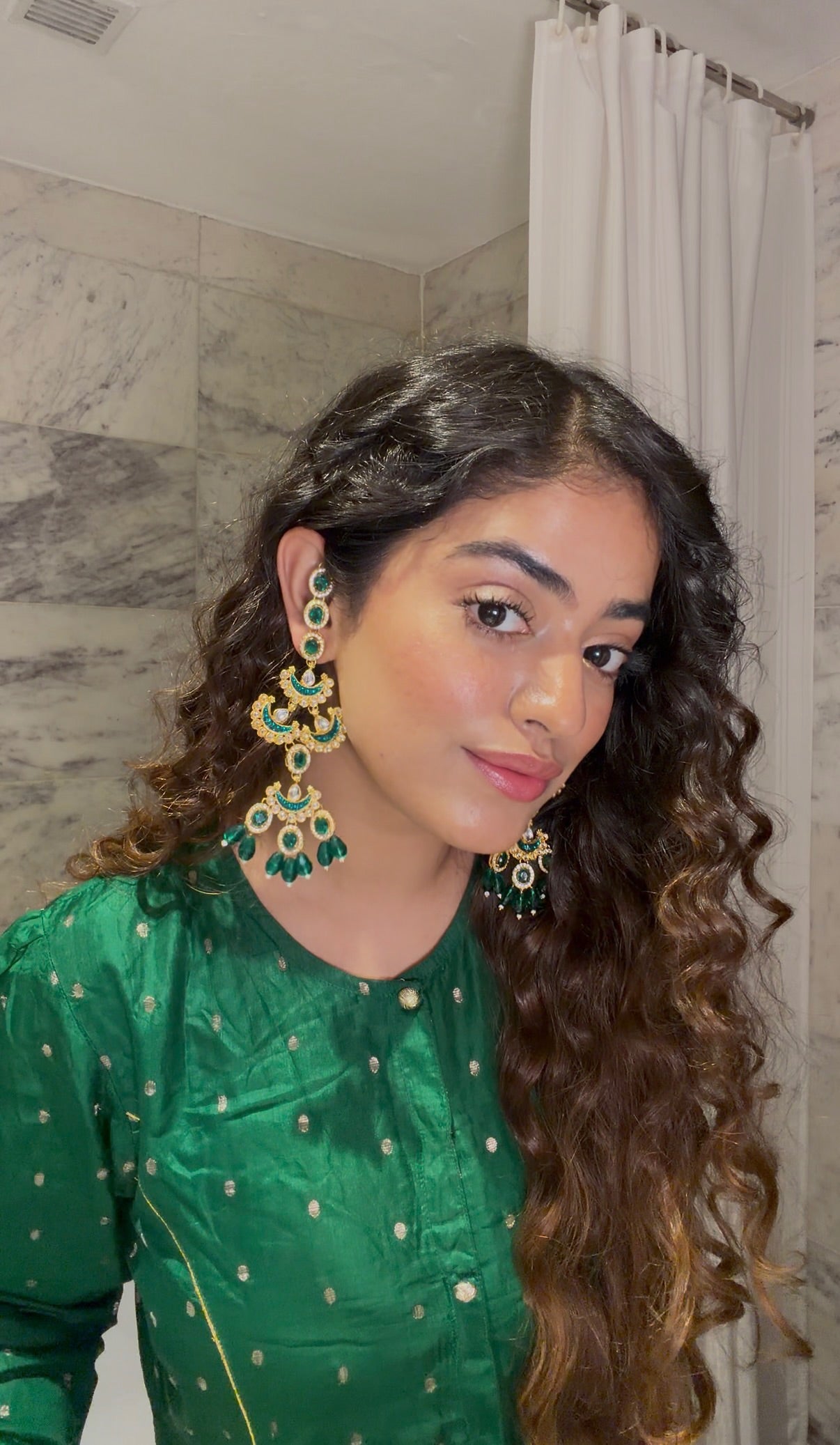 Mumtaz ~ Emerald Green Tikka & Earrings set