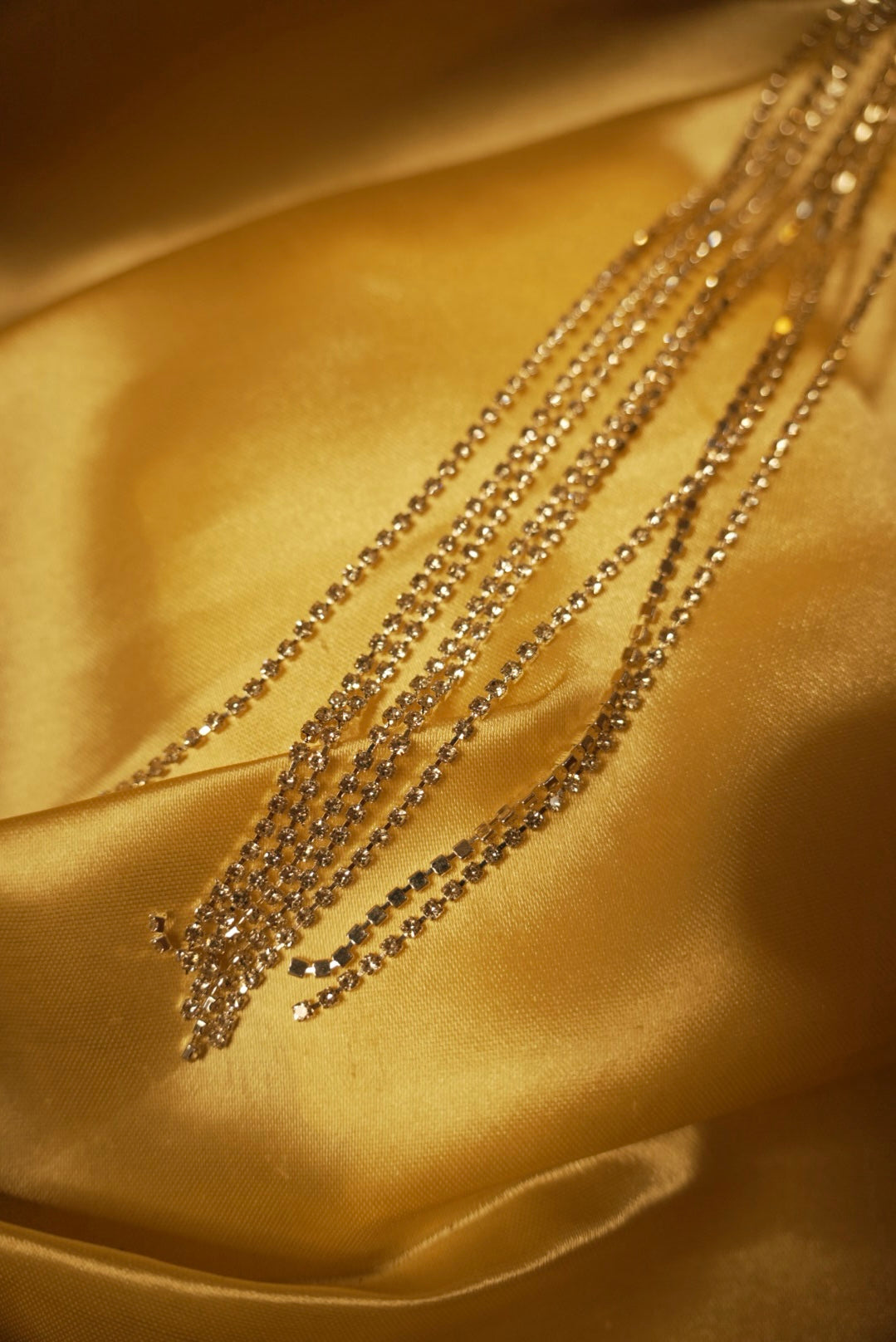 Rhinestones Hanging Clip