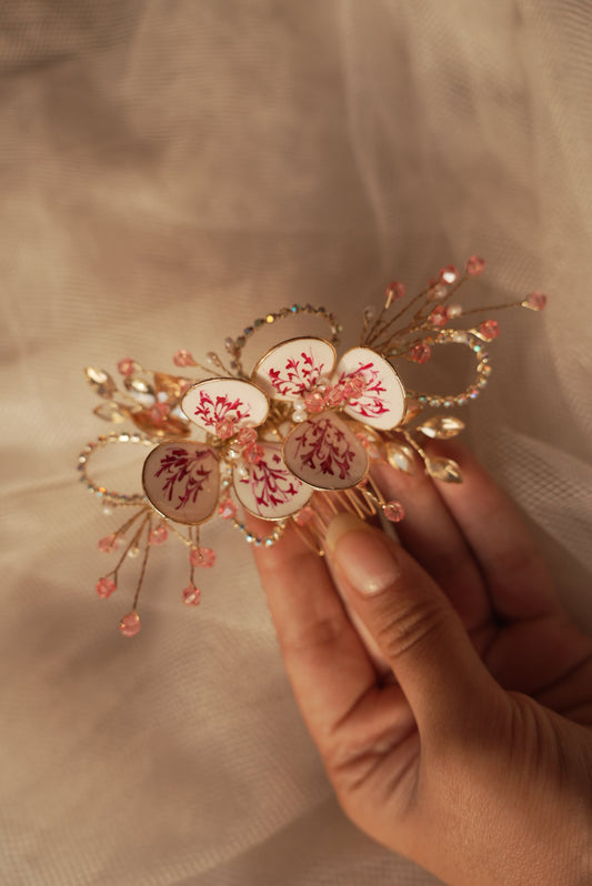 Reddish Japanese Clip