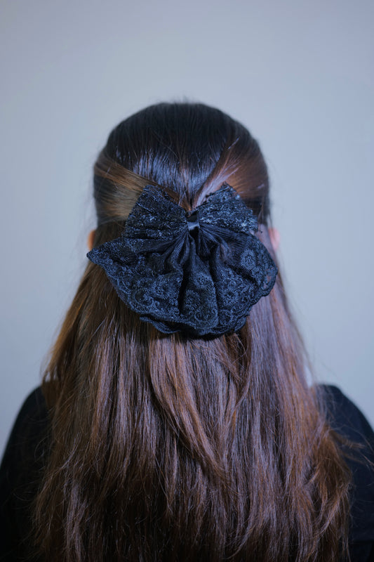 Black Classy Lace Bow