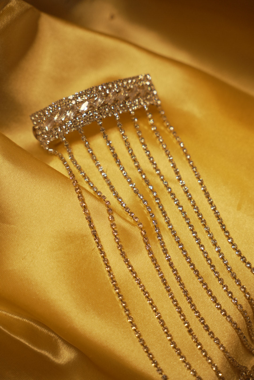 Rhinestones Hanging Clip