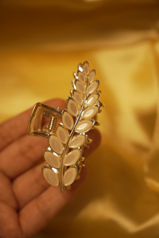 Pearly Leafy Claw Clip
