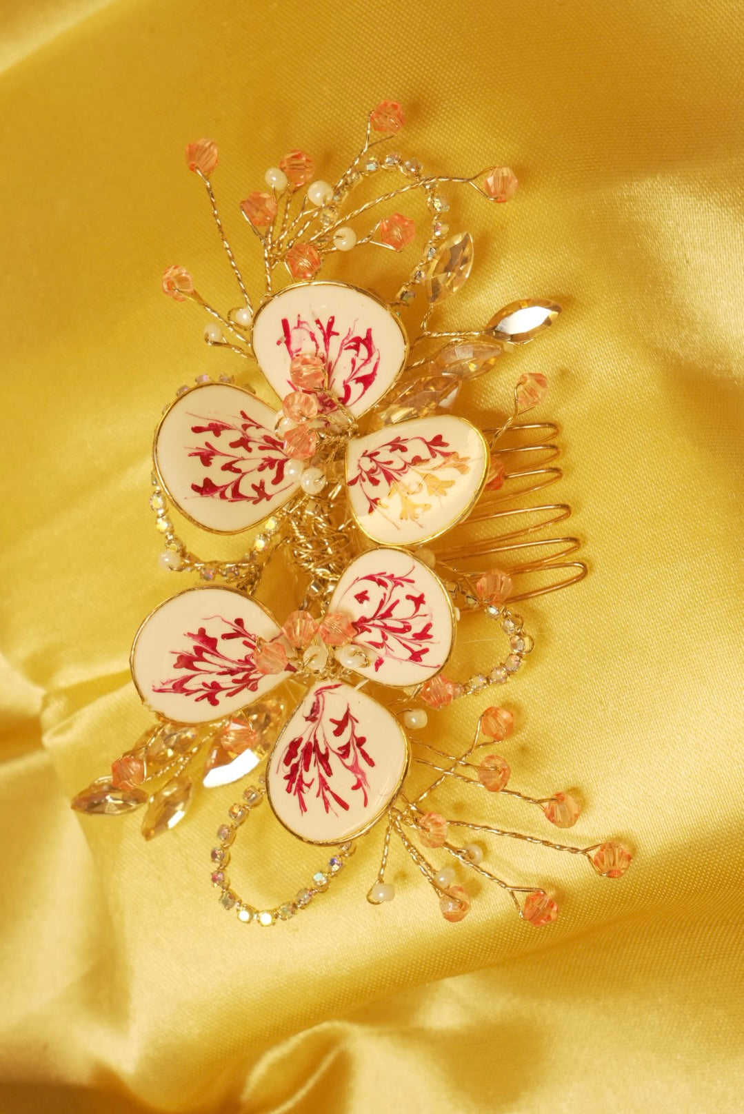 Reddish Japanese Clip