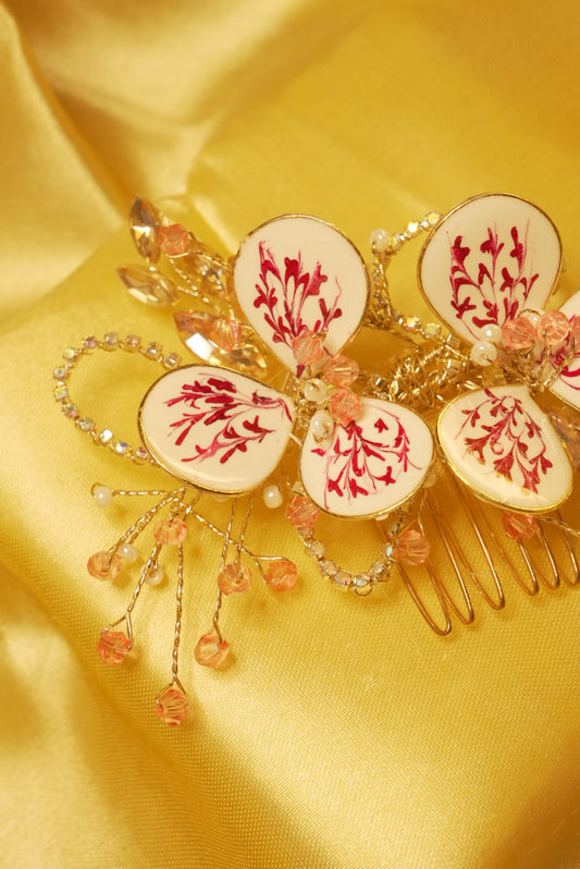 Reddish Japanese Clip