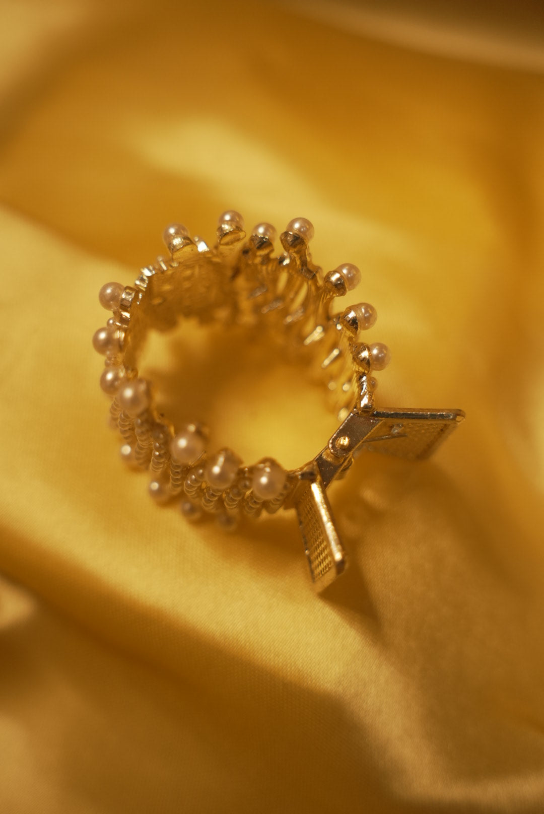 Pearly Claw Clip