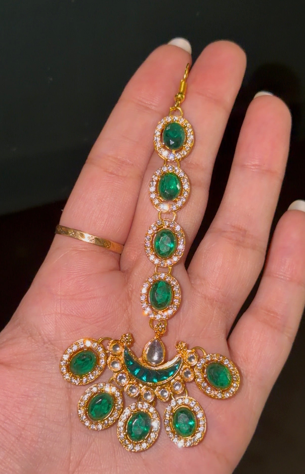 Mumtaz ~ Emerald Green Tikka & Earrings set