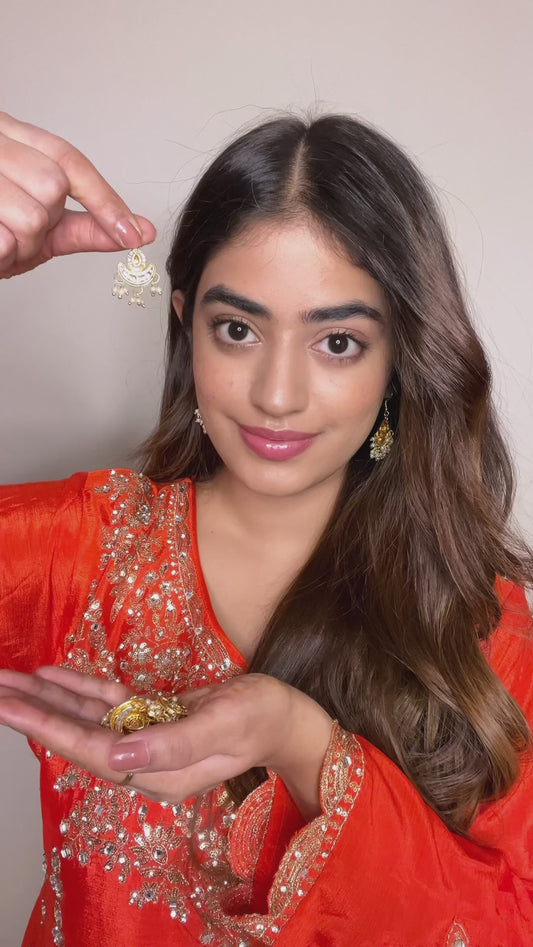Diya Baati ~ Maang Tikka, Earrings & 6 Hair Pins